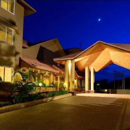 The Chariot Resort & Spa Puri Luaran gambar